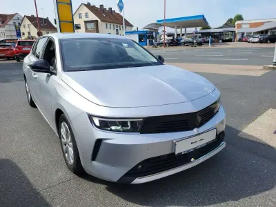 Gebraucht Opel Astra Business Edition 131 PS (96 kW) 2022 Kristallsilber Kleinwagen