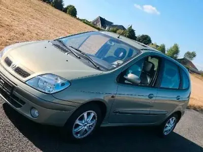 Gebraucht Renault Scénic 101 PS (74 kW) 2001 Gold Van / Kleinbus