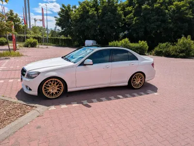 Gebraucht Mercedes C350 AMG 272 PS (200 kW) 2009 Weiß Limousine