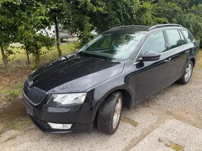Gebraucht Skoda Octavia 105 PS (77 kW) 2015 Schwarz Kombi