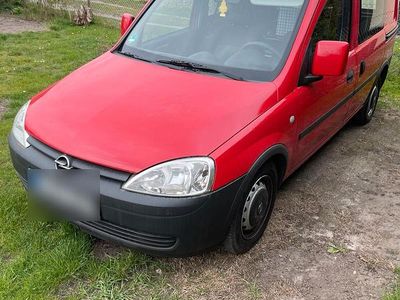 Usata Opel Combo 75 CV (55 kW) 2011 Rosso Monovolume