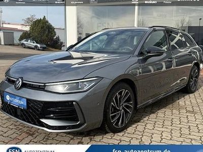 Second-hand VW Passat R-line 272 CP (200 kW) 2024 Gri Break