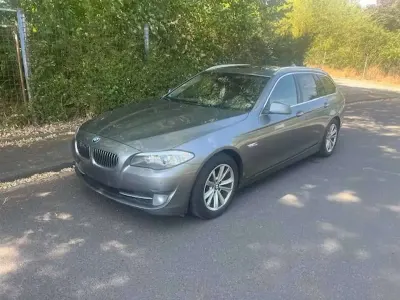 Gebraucht BMW 520 184 PS (135 kW) 2013 Spacegrau metallic Kombi