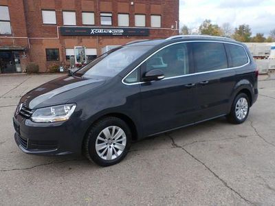 Gebraucht VW Sharan Comfortline 150 PS (110 kW) 2018 Grau Van / Kleinbus