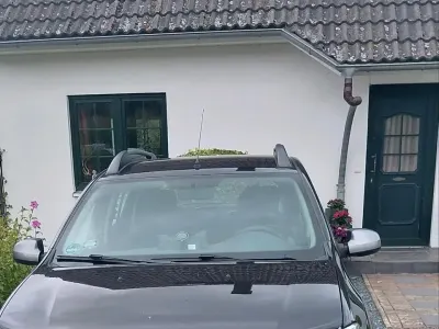 Gebraucht Dacia Sandero 90 PS (66 kW) 2017 Schwarz Limousine