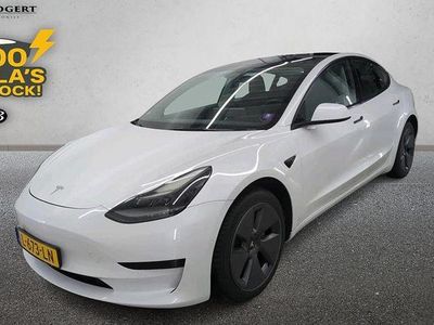 Weiß Gebraucht 2021 Tesla Model 3 Standard Range Limousine | 20.900 € (Fairer Preis)