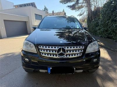 Gebraucht Mercedes ML350 272 PS (200 kW) 2007 Schwarz SUV