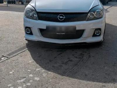 Brugt Opel Astra OPC 241 HK (177 kW) 2010 Hvid Coupe
