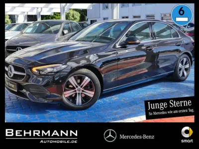 Gebraucht Mercedes C180 Avantgarde 170 PS (125 kW) 2025 Lack obsidianschwarz (metallic) Limousine
