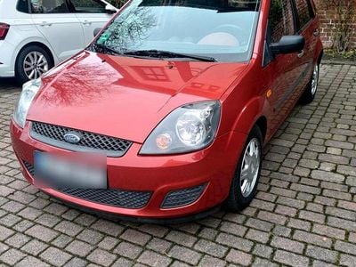 Gebraucht Ford Fiesta 75 PS (55 kW) 2006 Rot Kleinwagen