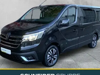 Gebraucht Renault Trafic 170 PS (125 kW) 2024 Tenebro schwarz Van / Kleinbus
