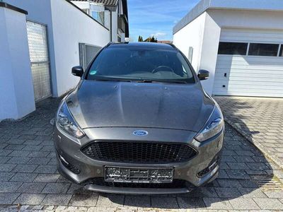 gebraucht Ford Focus ST-Line -AUTOMATIK-NAVI-BI XENON-PDC-