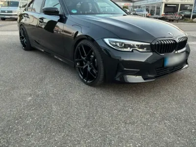 Gebraucht BMW 330e 292 PS (214 kW) 2021 Schwarz Limousine