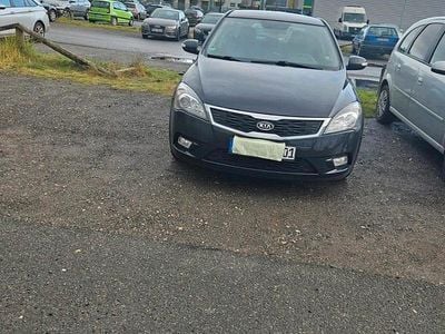 Gebraucht Kia Ceed 120 PS (88 kW) 2010 Schwarz Kleinwagen