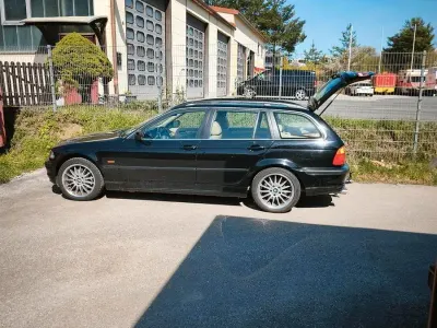 Gebraucht BMW 320 170 PS (125 kW) 2001 Schwarz Kombi