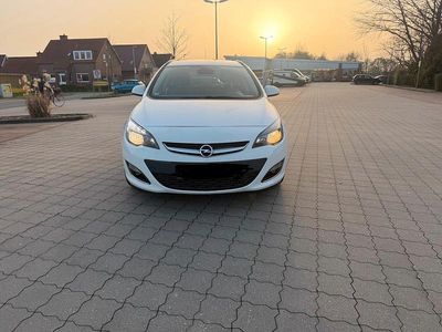 Gebraucht Opel Astra Sport 110 PS (80 kW) 2013 Weiß Kombi