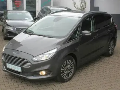 Gebraucht Ford S-MAX Business Edition 165 PS (121 kW) 2019 Grau Van / Kleinbus