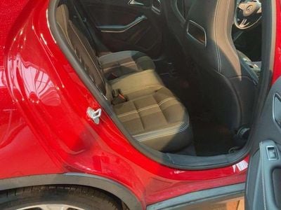 Gebraucht Mercedes GLA200 Urban 136 PS (100 kW) 2017 Rot SUV