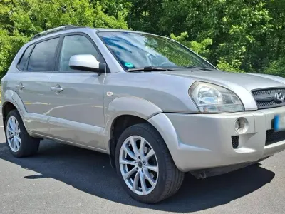 Gebraucht Hyundai Tucson 140 PS (102 kW) 2006 Silber SUV