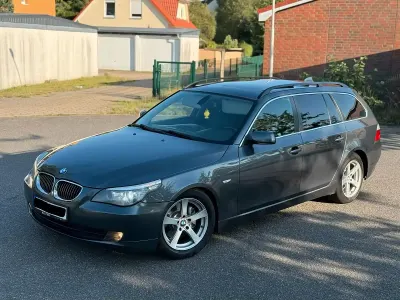 Gebraucht BMW 530 235 PS (172 kW) 2008 Grau Kombi