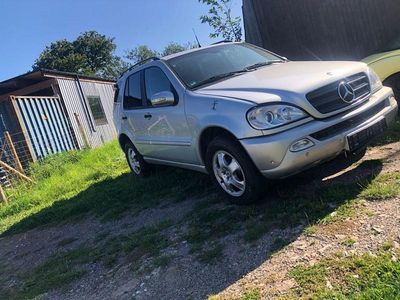 Mercedes ML270
