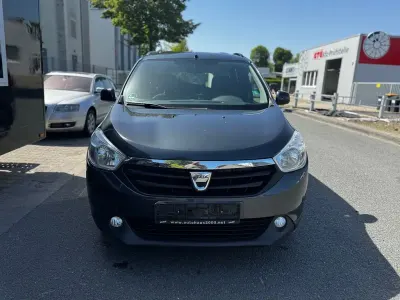 Używany Dacia Lodgy Lauréate 109 KM (80 kW) 2016 Szary Minivan