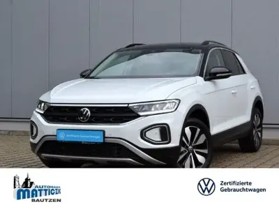 Używany VW T-Roc Goal 150 KM (110 kW) 2024 Biały SUV