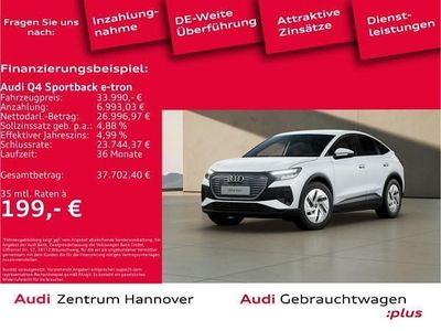 Weiß (2y gletscherweiß metallic) Gebraucht 2022 Audi Q4 Sportback e-tron Basis SUV | 33.991 € (Etwas zu teuer)