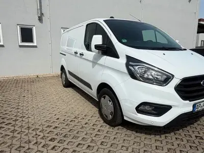 Gebraucht Ford Tourneo 105 PS (77 kW) 2020 Weiß Van / Kleinbus