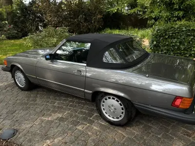 Używany Mercedes 560 231 KM (169 kW) 1987 Szary Kabriolet