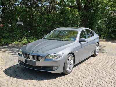 Usata BMW 530 Sport Line 245 CV (180 kW) 2011 Grigio Berlina