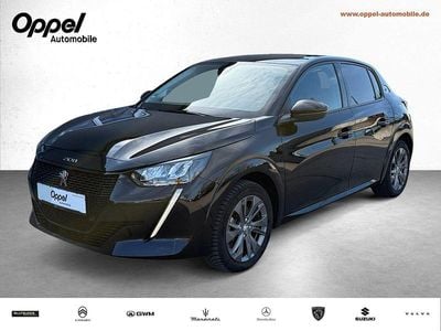 Gebraucht Peugeot e-208 Allure 100 kW (136 PS) 2023 Schwarz Kleinwagen