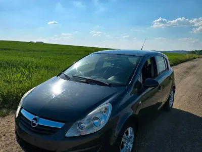 Używany Opel Corsa 75 KM (55 kW) 2010 Hatchback