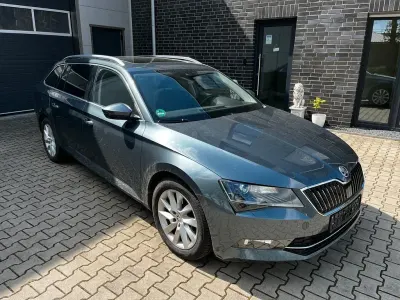 Gebraucht Skoda Superb 190 PS (139 kW) 2018 Grau Kombi
