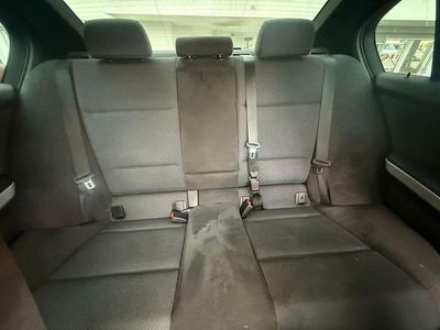 Gebraucht BMW 320 Sport Line 184 PS (135 kW) 2010 Schwarz Limousine