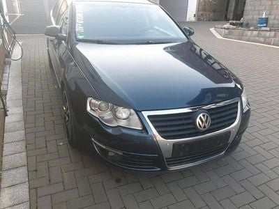 Gebraucht VW Passat 163 PS (119 kW) 2006 Blau Kombi