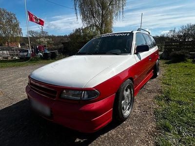 Usata Opel Astra 150 CV (110 kW) 1992 Rosso Station wagon