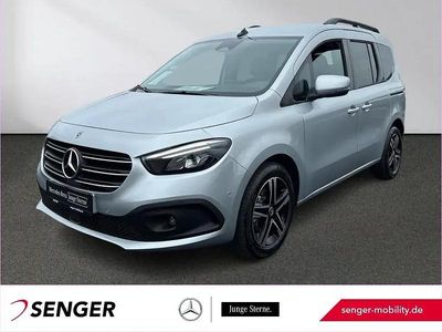 Gebraucht Mercedes T180 Progressive 116 PS (85 kW) 2024 Silber Van / Kleinbus