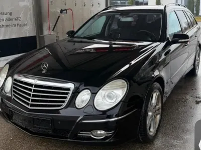 Gebraucht Mercedes E280 177 PS (130 kW) 2009 Schwarz Kombi