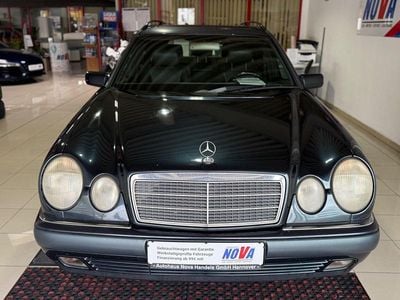 Mercedes E320