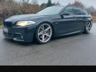 Gebraucht BMW 530 310 PS (228 kW) 2011 Schwarz Kombi
