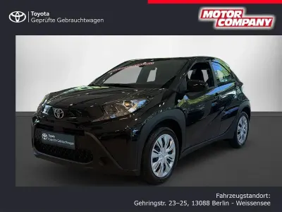 Neu Toyota Aygo X Business Edition 72 PS (52 kW) 2025 Schwarz SUV