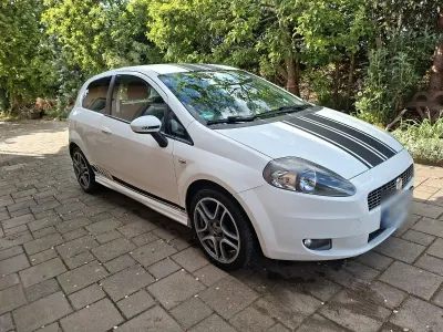 Gebraucht Fiat Grande Punto Sport 95 PS (69 kW) 2009 Schwarz Kleinwagen