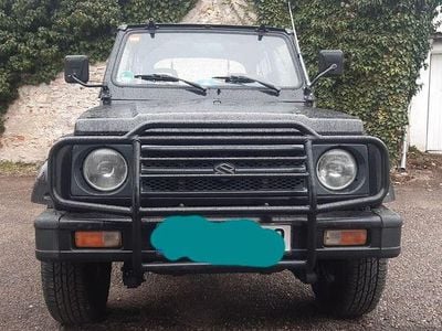 Usado Suzuki Samurai 69 HP (50 kW) 1992 Preto SUV