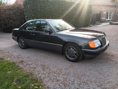 Second-hand Mercedes E300 220 CP (161 kW) 1990 Gri Coupe