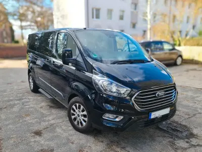 Usata Ford Tourneo Trend 131 CV (96 kW) 2018 Nero Monovolume