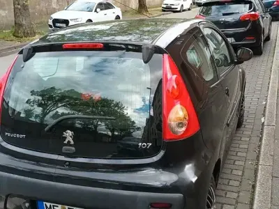 Gebraucht Peugeot 107 Urban Move 68 PS (50 kW) 2008 Schwarz Kleinwagen