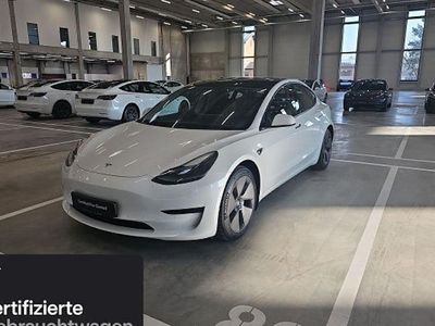 Weiß Gebraucht 2021 Tesla Model 3 Standard Range Limousine | 25.800 € (Fairer Preis)