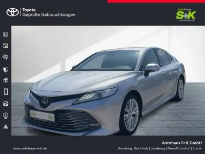 Gebraucht Toyota Camry Hybrid Executive 218 PS (160 kW) 2020 Silver metallic Limousine