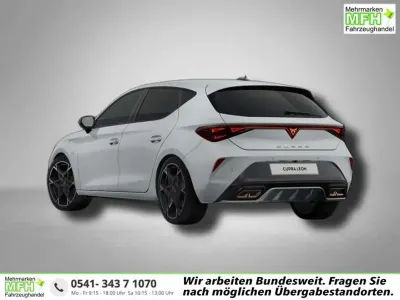 Neu Cupra Leon VZ 300 PS (220 kW) 2026 Glacial weiss metallic Limousine